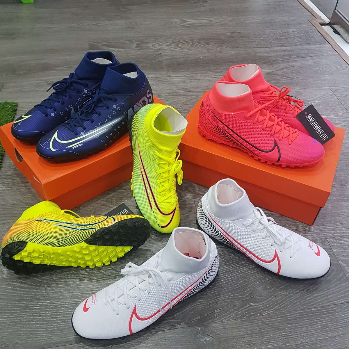 Giày Bóng Đá Nike Mercurial Vapor 14 Academy CR7 Trắng Đỏ EURO TF